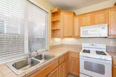 2027 Evening St, Stockton, CA 95209 - Photo 23