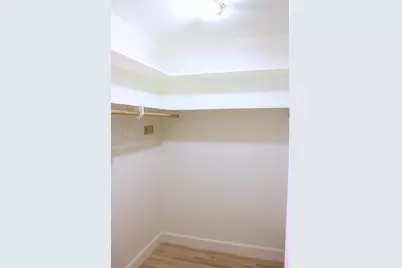 461 Dela Vina Ave 104, Monterey, CA 93940 - Photo 17