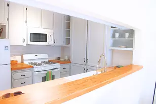 461 Dela Vina Ave 104, Monterey, CA 93940 - Photo 13