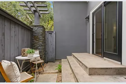 6395 Hillegass Ave, Oakland, CA 94618 - Photo 23