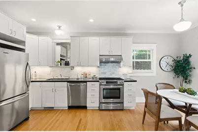 6395 Hillegass Ave, Oakland, CA 94618 - Photo 11
