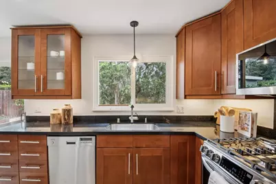 1184 Crespi Dr, Pacifica, CA 94044 - Photo 17