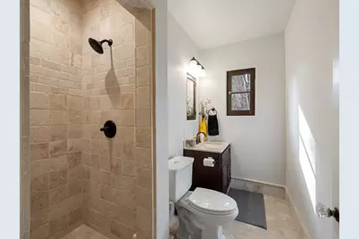 862 Chiltern Rd, Hillsborough, CA 94010 - Photo 37