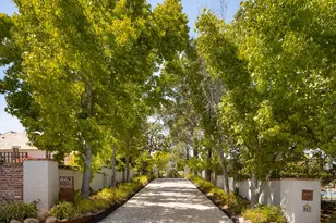 862 Chiltern Rd, Hillsborough, CA 94010 - Photo 3