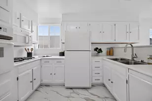 71 Castleton Ave, Daly City, CA 94015 - Photo 13