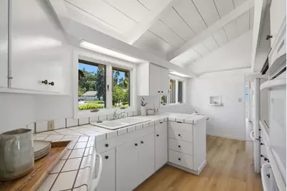 653 Rosewood Ct, Los Altos, CA 94024 - Photo 9