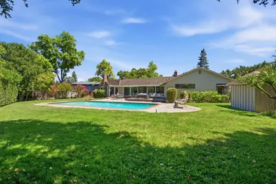 653 Rosewood Ct, Los Altos, CA 94024 - Photo 41