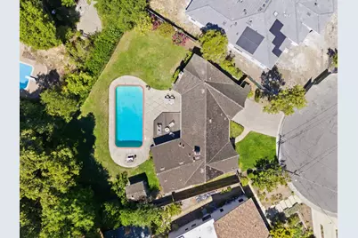 653 Rosewood Ct, Los Altos, CA 94024 - Photo 43