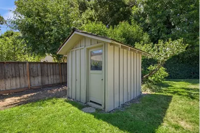 653 Rosewood Ct, Los Altos, CA 94024 - Photo 45