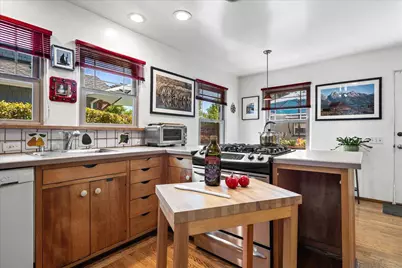 981 College Ave, Palo Alto, CA 94306 - Photo 9