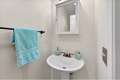 1301 Peregrine Dr, Gilroy, CA 95020 - Photo 29