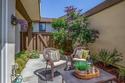 1110 Strayer Dr, San Jose, CA 95129 - Photo 21
