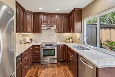 1110 Strayer Dr, San Jose, CA 95129 - Photo 5