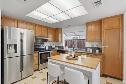 201 Knights Cir, Vallejo, CA 94591 - Photo 7