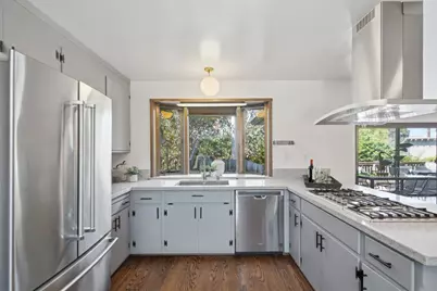 13 Del Rey Ct, San Carlos, CA 94070 - Photo 9