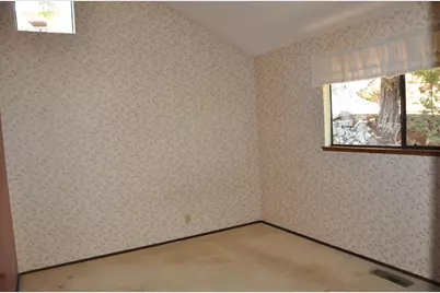 17590 Holiday Dr, Morgan Hill, CA 95037 - Photo 11