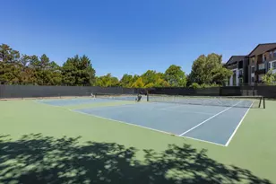 905 W Middlefield Rd 918, Mountain View, CA 94043 - Photo 23