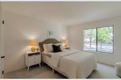 905 W Middlefield Rd 918, Mountain View, CA 94043 - Photo 11