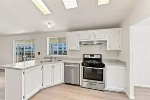1085 Tasman Dr 123, Sunnyvale, CA 94089 - Photo 13