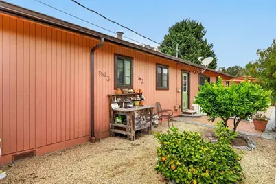 9604 Martin Ln, Salinas, CA 93907 - Photo 11