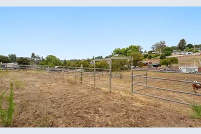 9604 Martin Ln, Salinas, CA 93907 - Photo 25