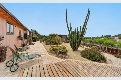 9604 Martin Ln, Salinas, CA 93907 - Photo 13