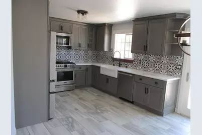 320 McCarthy St, Hollister, CA 95023 - Photo 5