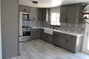 320 McCarthy St, Hollister, CA 95023 - Photo 5
