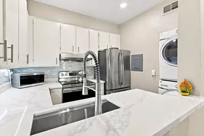 4671 Albany Cir 109, San Jose, CA 95129 - Photo 9