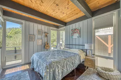 1104 Austin Ave, Pacific Grove, CA 93950 - Photo 17