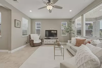 420 Alicante Dr, Hollister, CA 95023 - Photo 9