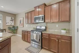 420 Alicante Dr, Hollister, CA 95023 - Photo 11