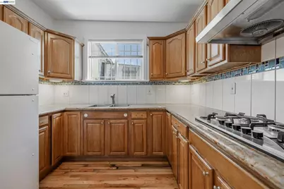 1720 46th Ave, Oakland, CA 94601 - Photo 9