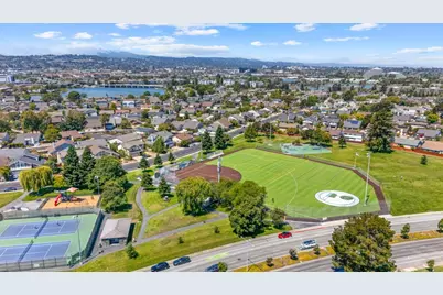 806 Norma Ln, Foster City, CA 94404 - Photo 27