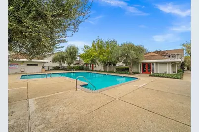 255 S Rengstorff Ave 2, Mountain View, CA 94040 - Photo 23