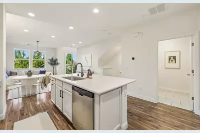 391 Charles Morris Ter, Sunnyvale, CA 94085 - Photo 9