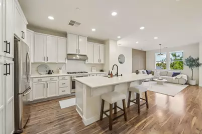 391 Charles Morris Ter, Sunnyvale, CA 94085 - Photo 9