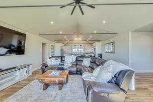 991 Riverside Rd, Hollister, CA 95023 - Photo 15