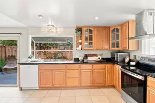 26 Lido Cir, Redwood Shores, CA 94065 - Photo 17