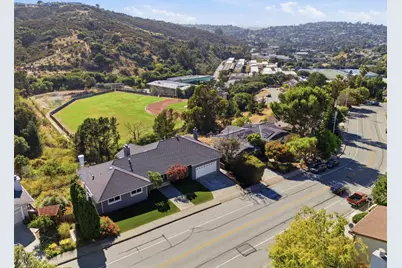 66 Club Dr, San Carlos, CA 94070 - Photo 59