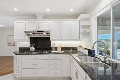 66 Club Dr, San Carlos, CA 94070 - Photo 15