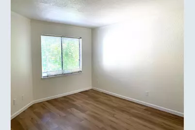 1672 Branham Park Pl, San Jose, CA 95118 - Photo 9