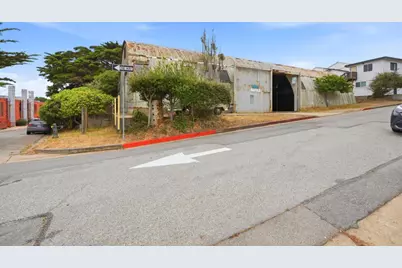 119 Dewey Ave, Pacific Grove, CA 93950 - Photo 31