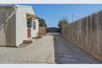818 East St, Salinas, CA 93905 - Photo 21