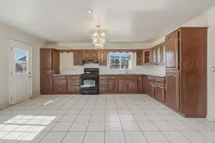 818 East St, Salinas, CA 93905 - Photo 9