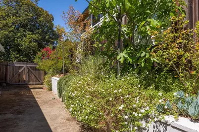 947 Glennan Dr, Redwood City, CA 94061 - Photo 33