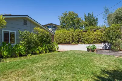 947 Glennan Dr, Redwood City, CA 94061 - Photo 31