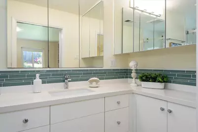 947 Glennan Dr, Redwood City, CA 94061 - Photo 17