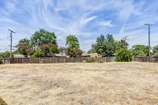 2724 Doris Ct, Carmichael, CA 95608 - Photo 3