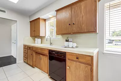 2724 Doris Ct, Carmichael, CA 95608 - Photo 19